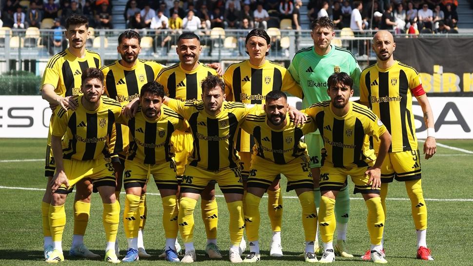 Aliağa FK'de 4 ayrılık gerçekleşti