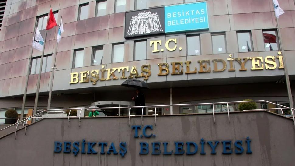 Be�ikta� Belediyesi'ne r��vet operasyonu: 5 ��pheli g�zalt�na al�nd�
