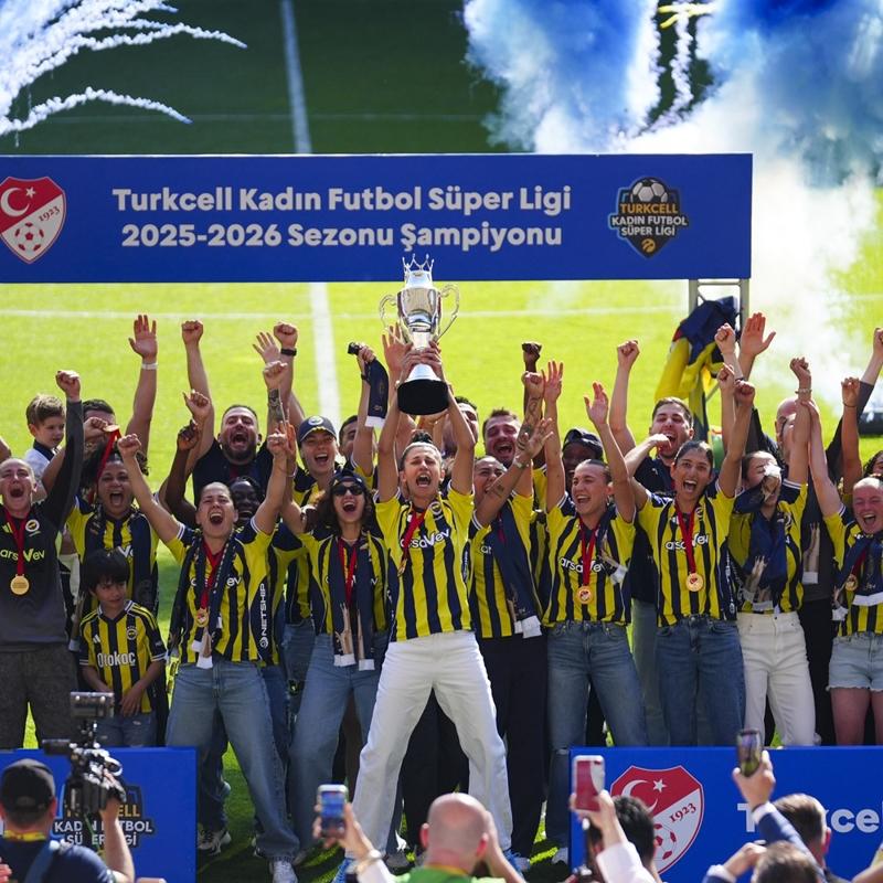 Fenerbah�e ArsaVev, �ampiyonluk kupas�na kavu�tu