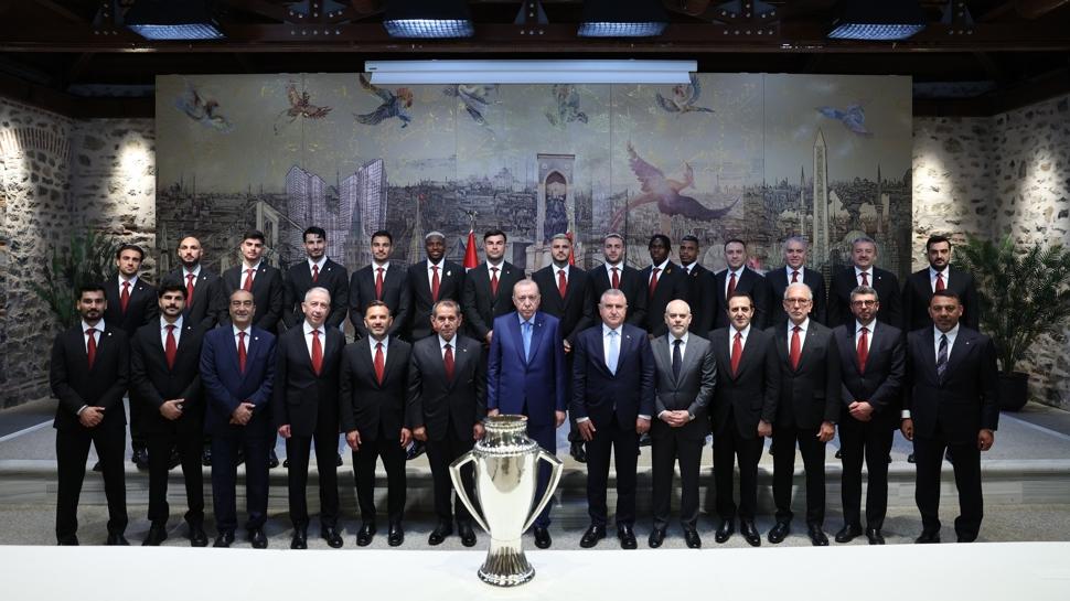 Hiçbir başarı tesadüf değildir