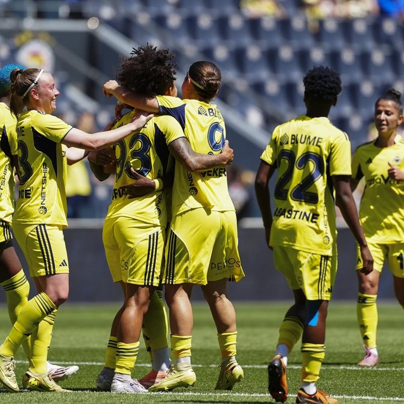 Kad�nlar liginde �ampiyon olan Fenerbah�e'den 8 goll� galibiyet