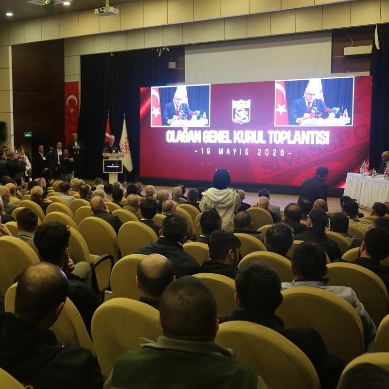Sivasspor'da aday ��kmad�: Kul�p divan kuruluna devredildi