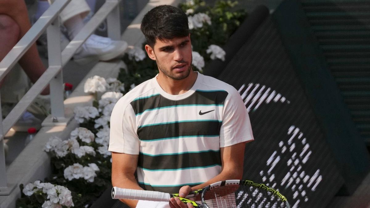 Carlos Alcaraz Wimbledon sakatl�k foto�raflar� resimleri