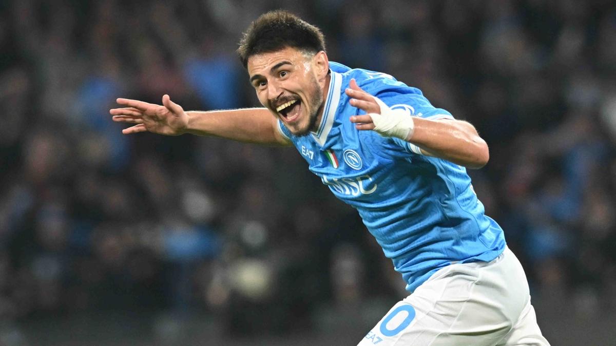 napoli Eljif Elmas Transfer foto�raflar� resimleri