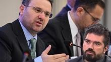 Bakan G�rlek'ten Rasim Ozan K�tahyal� sorusun cevap: Ciddi bir mali takip var