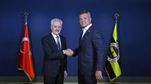 Mehmet Ali Ayd�nlar, Fenerbah�e'ye sponsor oldu!