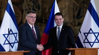 �ekya'dan katil �srail'e destek! Y�z� bile k�zarmad�
