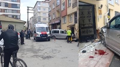 Yoldan ��kan ara� yayalar� bi�ti! �ki ki�i ya�am m�cadelesi veriyor