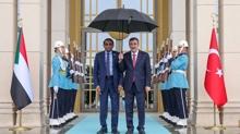 Cumhurba�kan� Yard�mc�s� Y�lmaz, �dris'i resmi t�renle kar��lad�