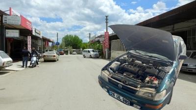 'Arac�m �al�nd�' dedi, ger�ek bamba�ka ��kt�! Filmlere konu olacak kar���kl�k