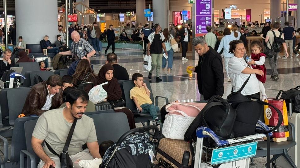 Megakentte bayram göçü başladı! Havalimanları kilitlendi