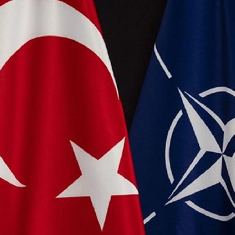NATO'dan T�rkiye'ye �vg� dolu zirve mesaj�
