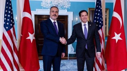 Bakan Fidan, ABD'li mevkida�� Rubio ile g�r��t�
