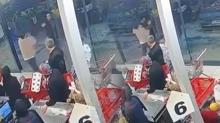 ''Bir bakar m�s�n?'' diyerek kafa att�: Market �al��an�na deh�et sa�t�