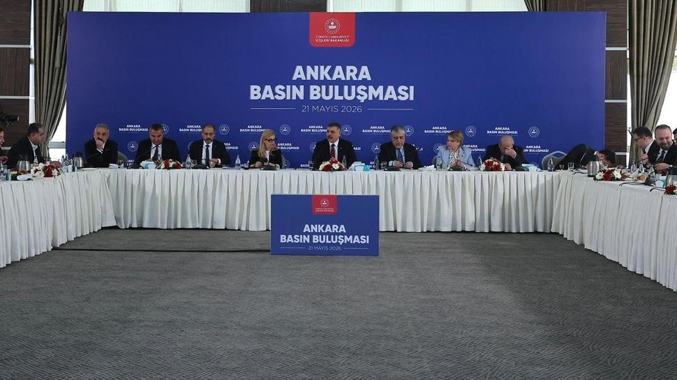 Tatilcilerin gözü yoldaydı! Bakan Çiftçi'den 