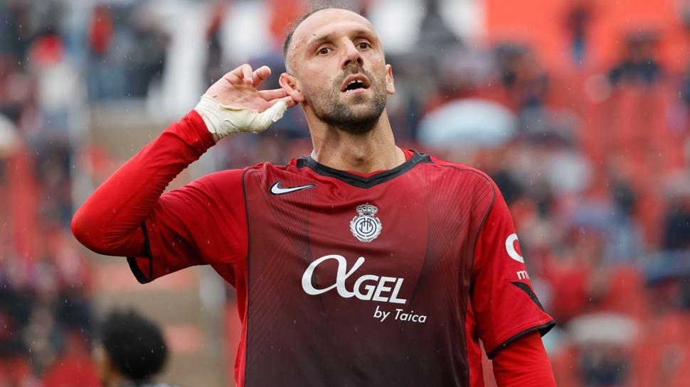 Fenerbahçe ve Galatasaray'a rakip! Dünya devi Vedat Muriqi'yi istiyor
