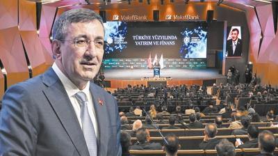 'T�rkiye krize ra�men istikrarla b�y�yor'