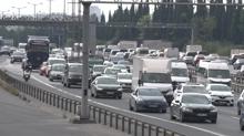 Bayram trafi�i �stanbul'u kilitledi! K�pr� ve otoyollarda ara� kuyru�u olu�tu