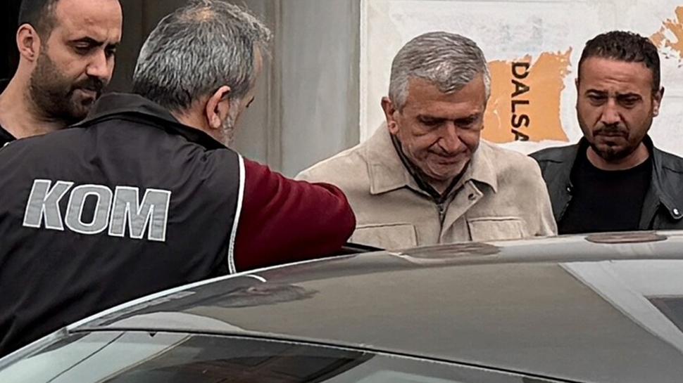 Belediye Başkanı Albayrak görevden uzaklaştırıldı
