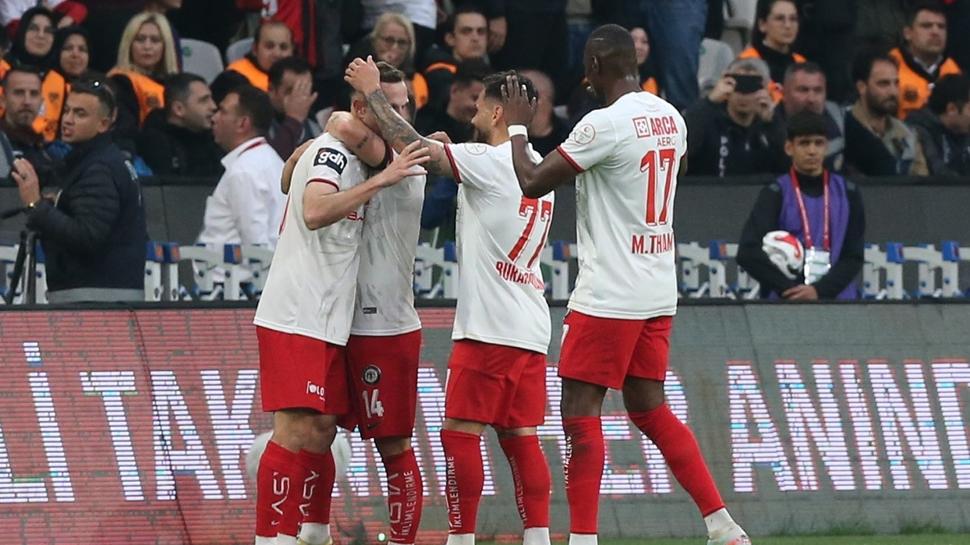 Çorum FK Süper Lig'de! Erokspor finalde yıkıldı...