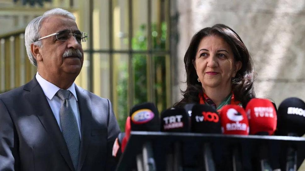 DEM heyeti İmralı'ya gitti