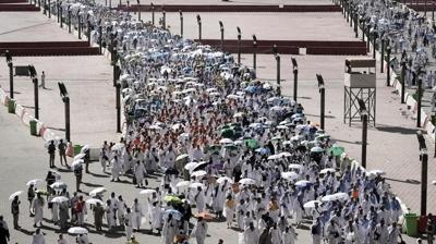 Hac� adaylar� Terviye G�n� i�in Mina'ya ula�maya ba�lad�