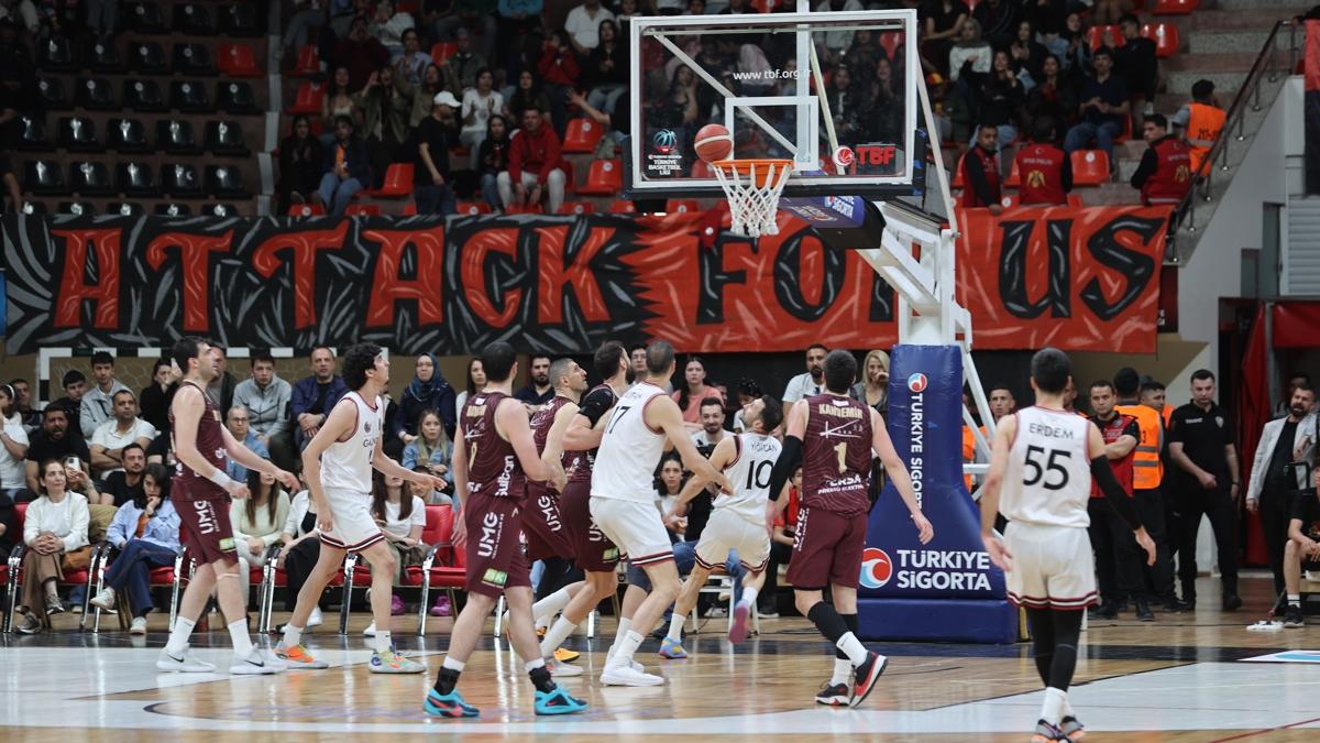 baskebol parmos bordo gaziantep basketbol foto�raflar� resimleri