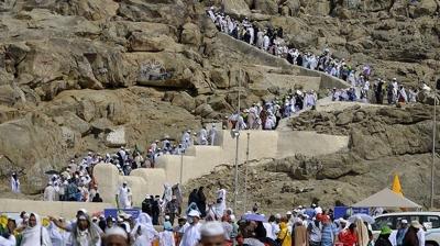 Arafat yolculu�u ba�lad�