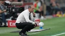 Milan'da deprem! Massimiliano Allegri ve 3 ki�i daha kovuldu
