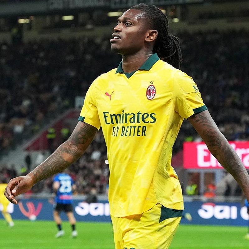Galatasaray transferde bir ad�m �nde! Ezeli rakipler Rafael Leao'nun pe�inde