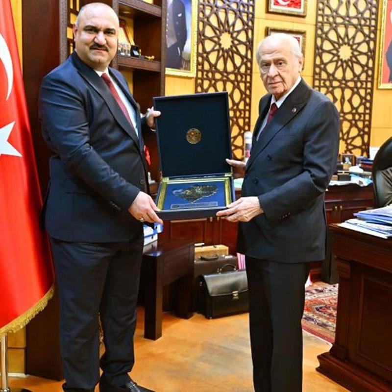MHP Genel Ba�kan� Bah�eli, Kerk�k Valisi A�a'y� kabul etti