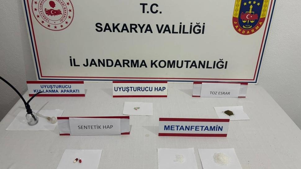 Sakarya'da zehir yuvalarına operasyon! Evlerini imalathaneye çevirmişler