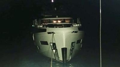 Çanakkale Boğazı'nda arızalanan tekne kurtarıldı