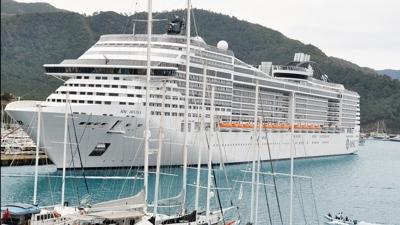 Bayramda kruvaziyer ak�n�... Marmaris turistlerle dolup ta�acak