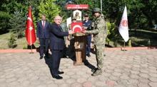 Bakan G�ler, Mehmet�ikle bayramla�t�