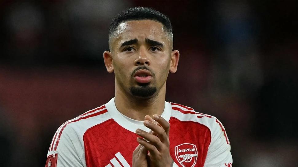 Arsenal'de flaş ayrılık kararı! Yıldız golcü satış listesine kondu...
