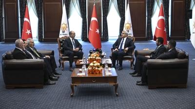 AK Parti Genel Merkezi'nde bayramla�ma trafi�i