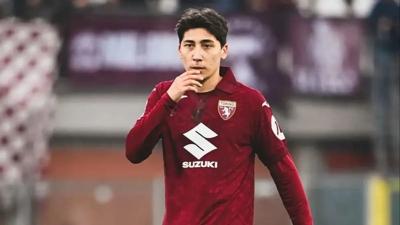 Sar�-k�rm�z�l�larda fla� geli�me... Eski Be�ikta�l�, Galatasaray yolunda!