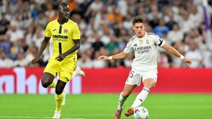 Aslan'�n g�zdesi Pape Gueye