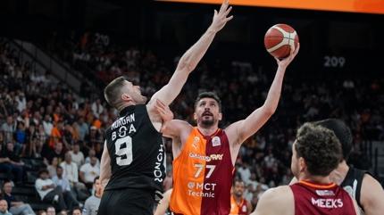 Derbi serisinde Galatasaray, durumu e�itledi