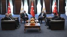 AK Parti Genel Merkezi'nde bayramla�ma trafi�i