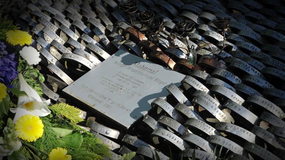 Almanya'daki Solingen ırkçı saldırısının üzerinden 33 yıl geçti