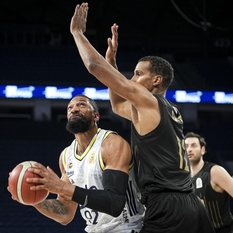 MA� SONUCU: Safiport Erokspor: 73 - Fenerbah�e Beko: 96