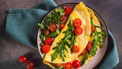 ��i pi�iyor, d��� k�zar�yor: Kahvalt�l�k omlet tarifi