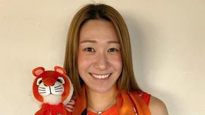 Japon sma��r Mayu Ishikawa, Eczac�ba�� Dynavit'te