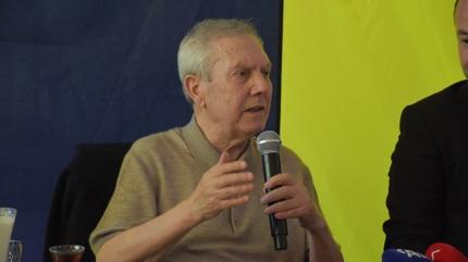 Aziz Y�ld�r�m'dan transfer a��klamas�! �2 santrfor al�yoruz�