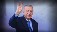 Ba�kan Erdo�an'dan ''Fetih'' payla��m�: Sultan Fatih'i ��kranla yad ediyorum