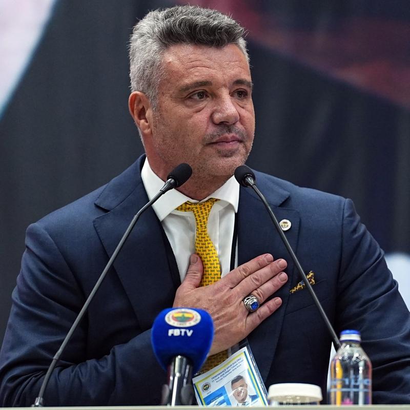 Sadettin Saran'dan a��klama! 'Bir yere gitmiyorum'