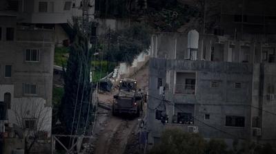 Evleri hedef ald�lar! �srail askerleri Mugayir k�y�n� g�z ya�art�c� gaza bo�du