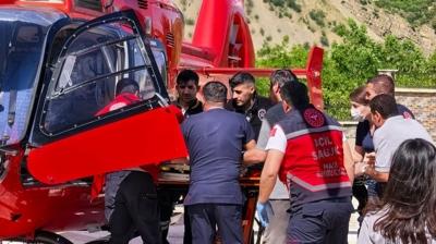 Tunceli'de ay� sald�r�s�nda yaralanan ki�i ambulans helikopterle hastaneye ula�t�r�ld�